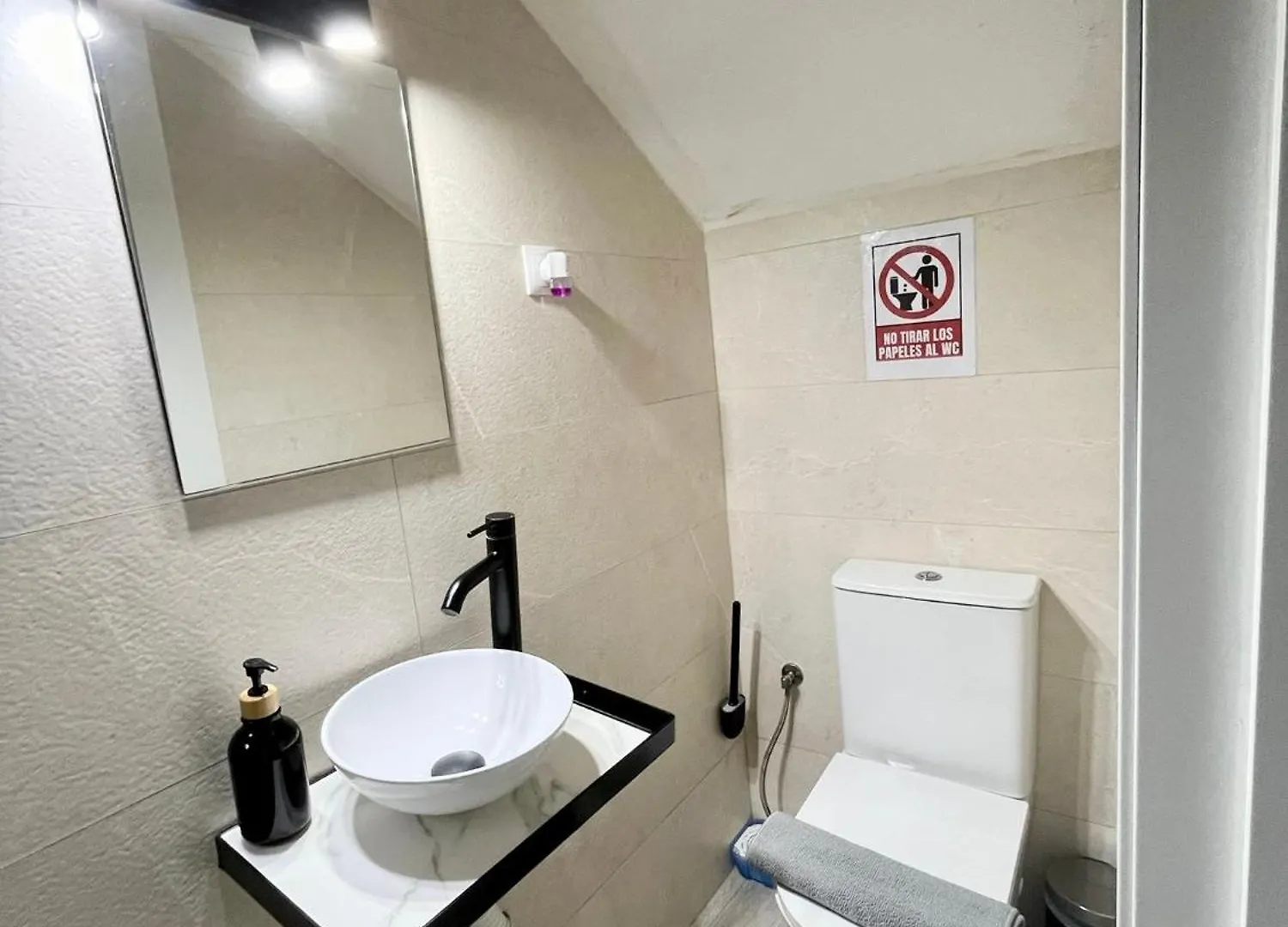 Apartamentos Estacions Malaga Apartment